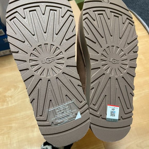 - ugg classic dipper boots - Picture 6 of 7